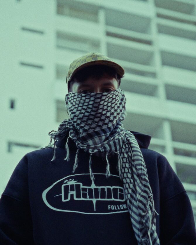 CLASSIC FLAME HOODIE - Image 2